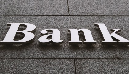 银行股狂欢:存银行不如买银行?市值飙升3.5万亿,13家股价涨超五成