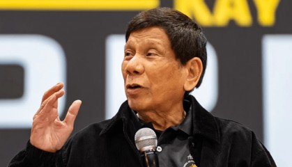 菲律宾前总统杜特尔特在狱中当选市长,其小儿子当选副市长!