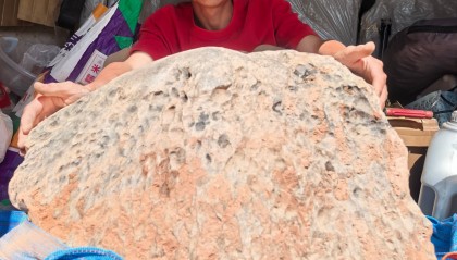 423公斤陨石在茂名电白挖出，系国内目击降落第二大单体陨石