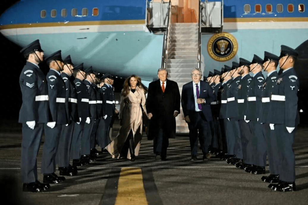 特朗普万万不会想到,他冒着生命危险访英,斯塔默却还给了他一巴掌