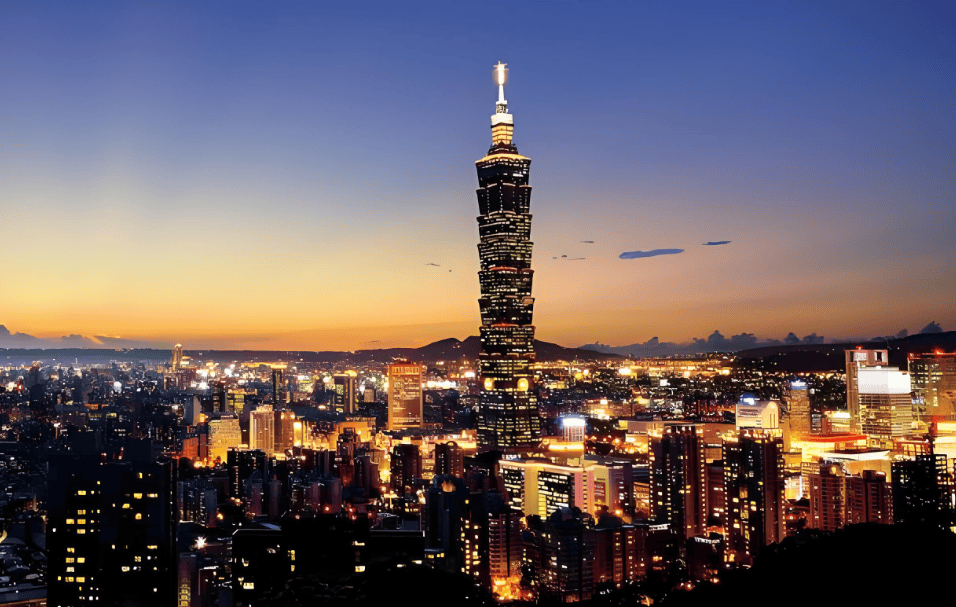 亲美的朱立伦，交班之前居然想瓦解国民党